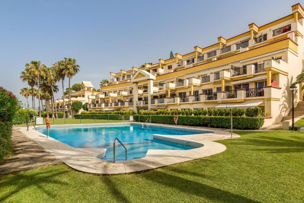 Oleholidays 1133 Romana Playa Primera Linea Playa Marbella Exterior photo